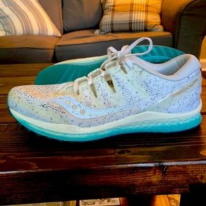 Saucony Freedom ISO 2 ***White****